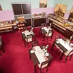 Hotel Dikul Market Square 3*