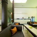 Dikul Market Square Hotel