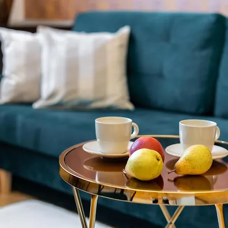 Dikul Market Square 3*