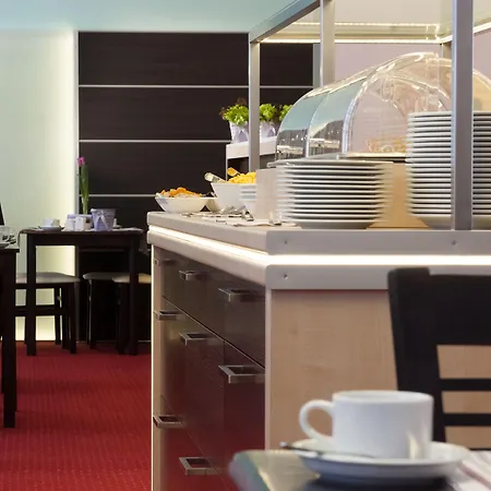 Dikul Market Square Hotel 3*