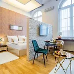 Dikul Market Square 3*