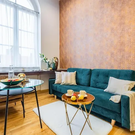 Dikul Market Square 3*