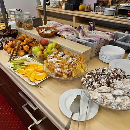 ホテル Dikul Market Square 3*