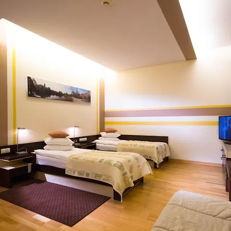 Dikul Market Square Hotel Vratislav