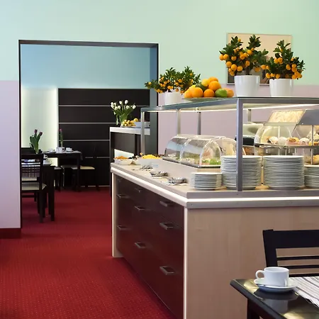 Hotel Dikul Market Square