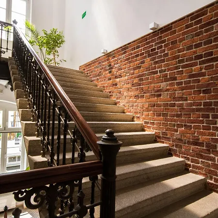 Dikul Market Square Hotel