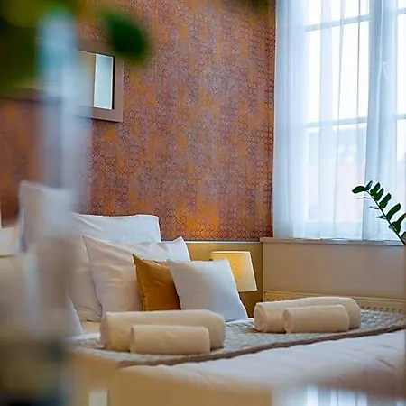 Dikul Market Square Hotel