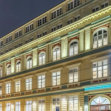 Dikul Market Square Hotel