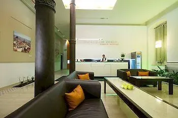 Dikul Market Square Hotel