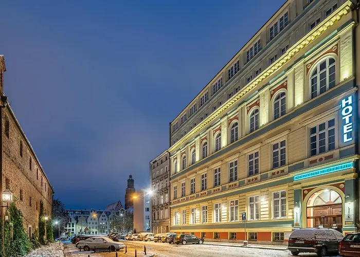 Dikul Market Square Hotel 3*