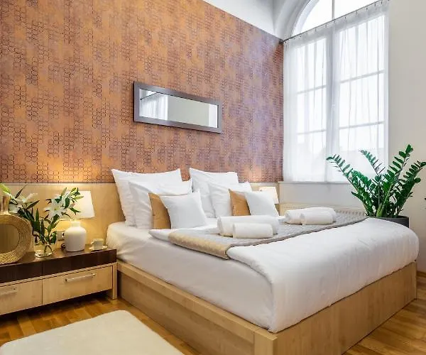 Dikul Market Square Hotel 3*