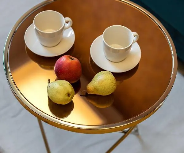 Dikul Market Square 3*