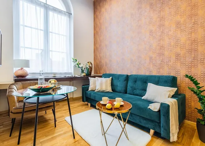 Dikul Market Square 3*