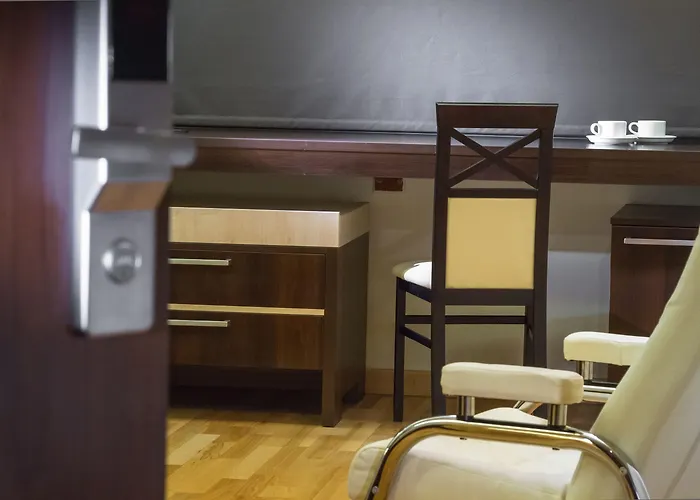 Dikul Market Square 3* Вроцлав